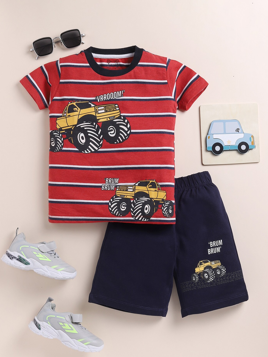 

YK Boys Graphic Printed T-shirt with Shorts, Red