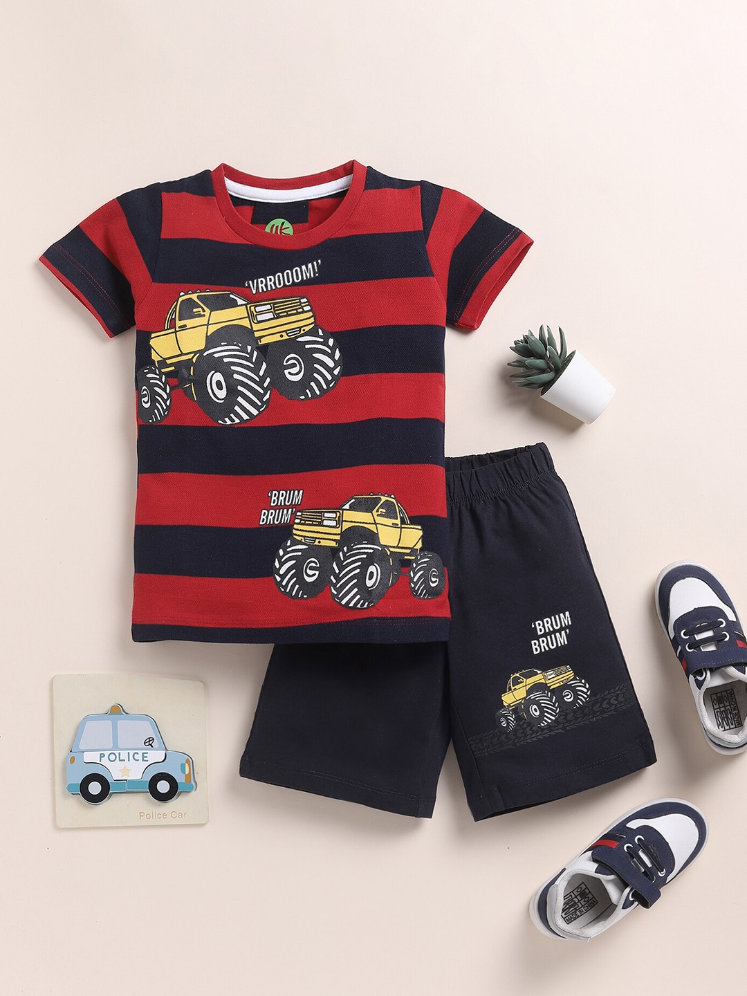 

YK Boys Graphic Printed T-shirt with Shorts, Red