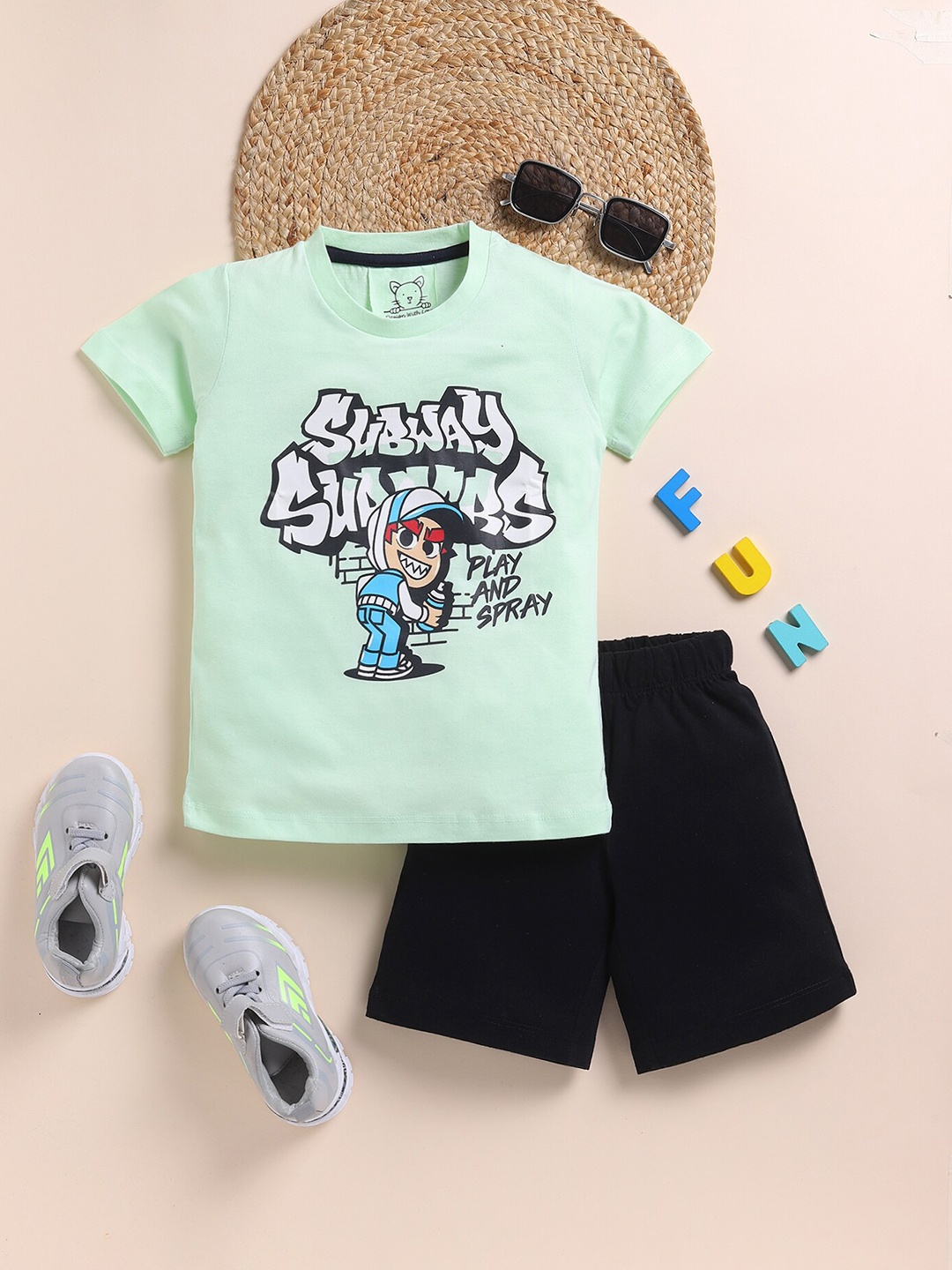 

YK Boys Printed T-shirt with Shorts, Green