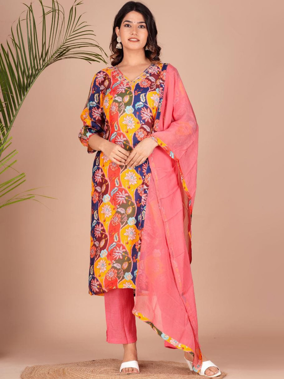 

Shikhaa Style Floral Printed Gotta Patti Pure Silk Kurta With Trousers & Dupatta, Yellow
