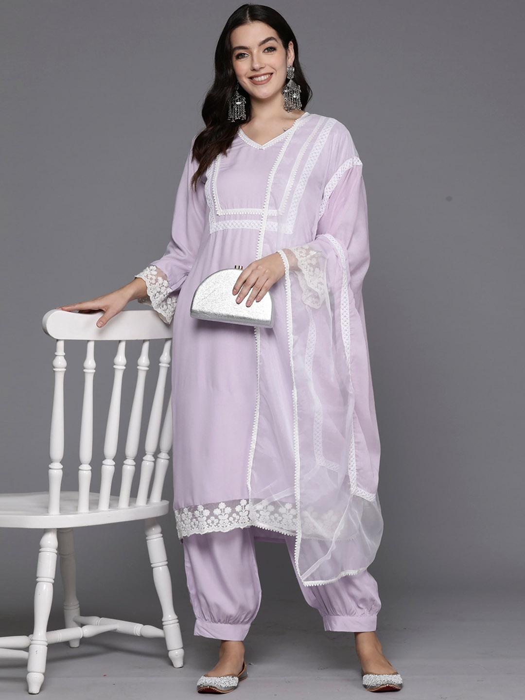 

Indo Era Floral Embroidered Regular Thread Work Straight Kurta with Salwar & Dupatta, Lavender