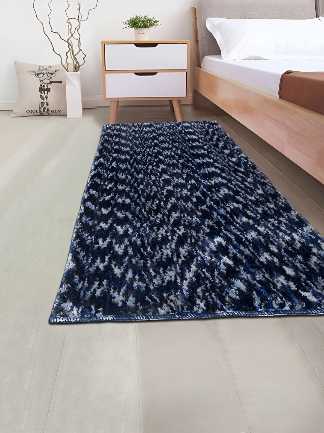 

DREAM WEAVERZ Blue Printed Anti Skid Hand Tufted Floor Runner