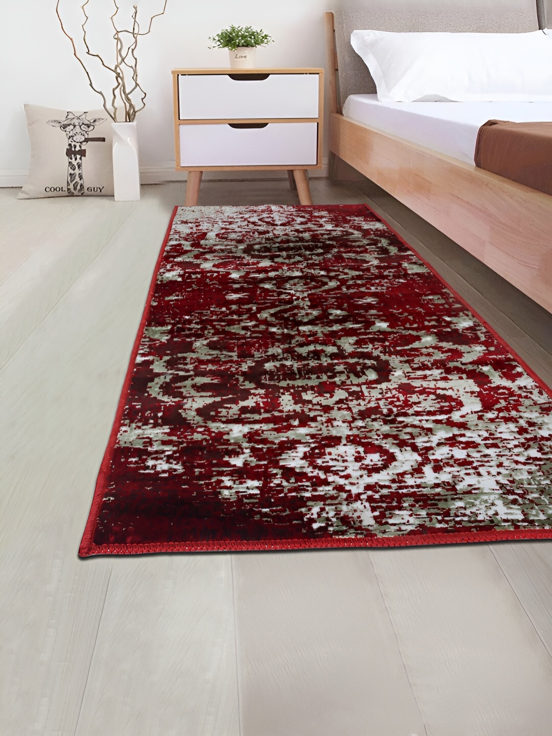 

DREAM WEAVERZ Red & Green Printed Anti Skid Hand Tufted Floor Runner