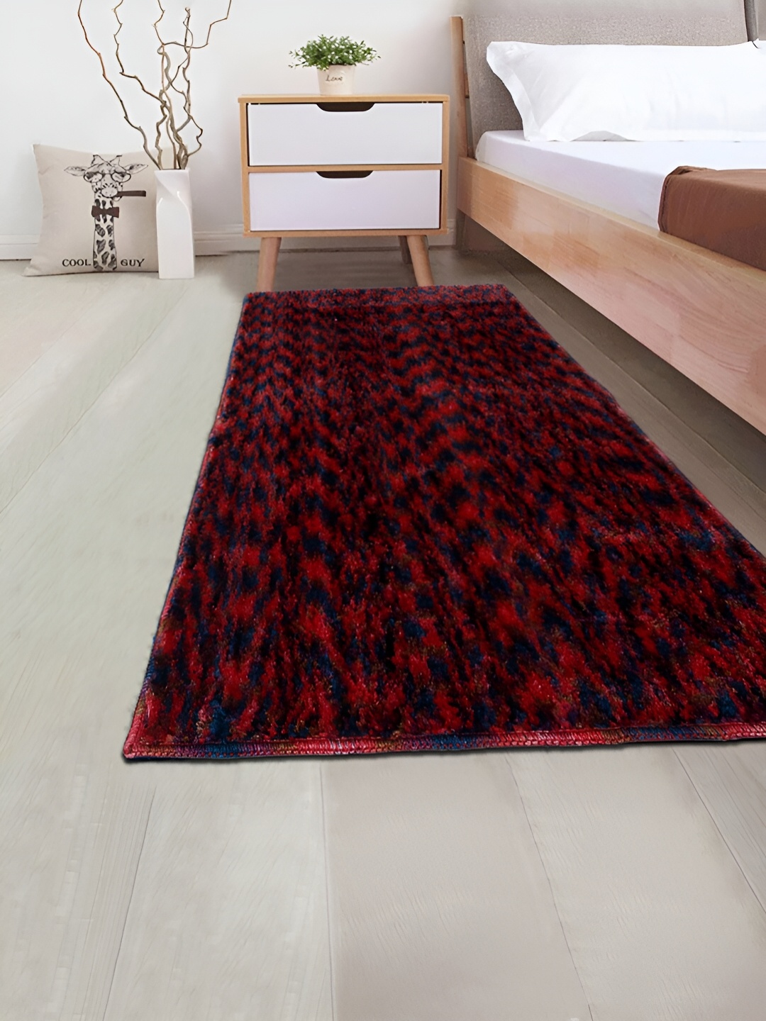 

DREAM WEAVERZ Red & Blue Printed Anti Skid Hand Tufted Floor Runner