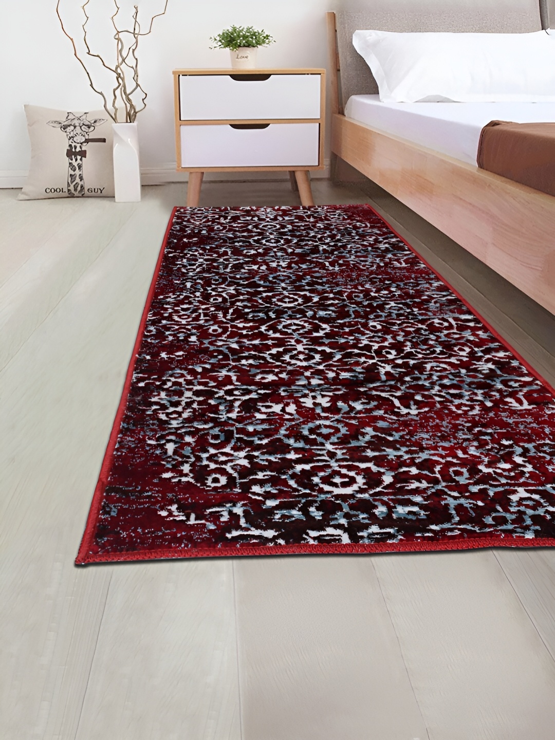 

DREAM WEAVERZ Red & White Printed Anti Skid Hand Tufted Floor Runner