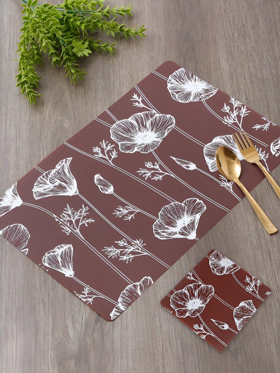

Aura Brown & White 12 Pieces HD Printed Rectangle Table Placemats