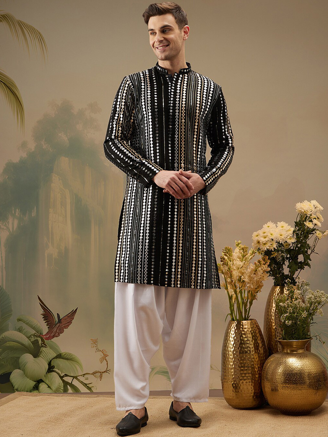 

ATRAENTA Ethnic Motifs Embroidered Mandarin Collar Mirror Work Straight Kurta, Black