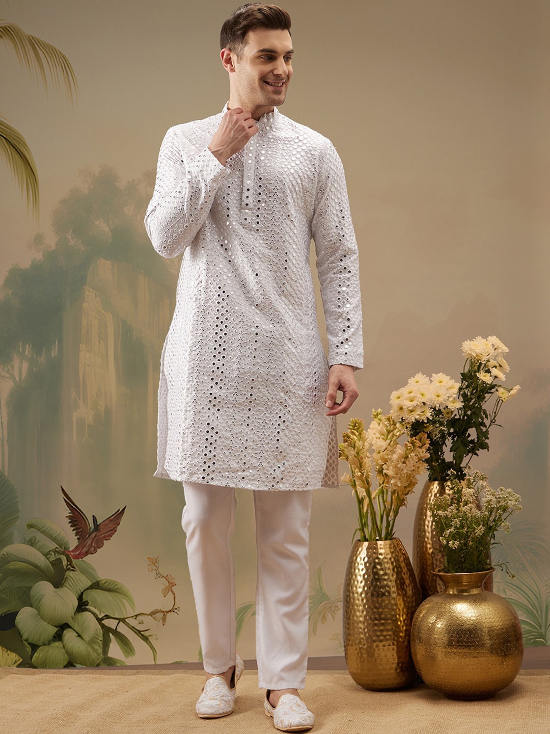 

ATRAENTA Ethnic Motif Embroidered Mirror Work Straight Kurta, White