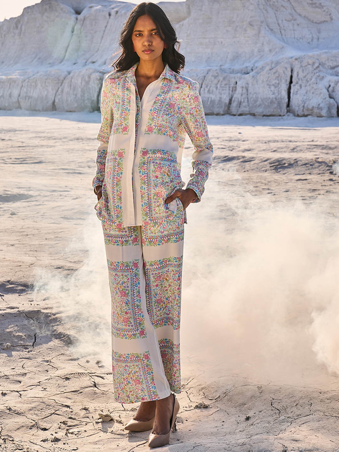 

Dash and Dot Floral Printed Long Sleeves Shirt With Trousers, Off white