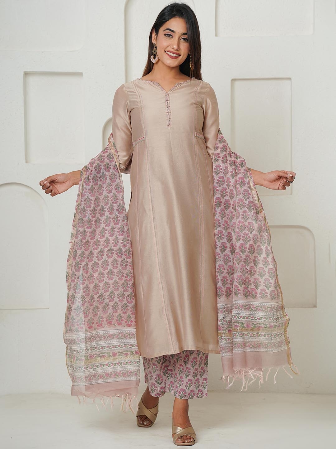 

JAIPURIBANNO Beads and Stones Chanderi Silk Straight Kurta with Palazzos & With Dupatta, Cream