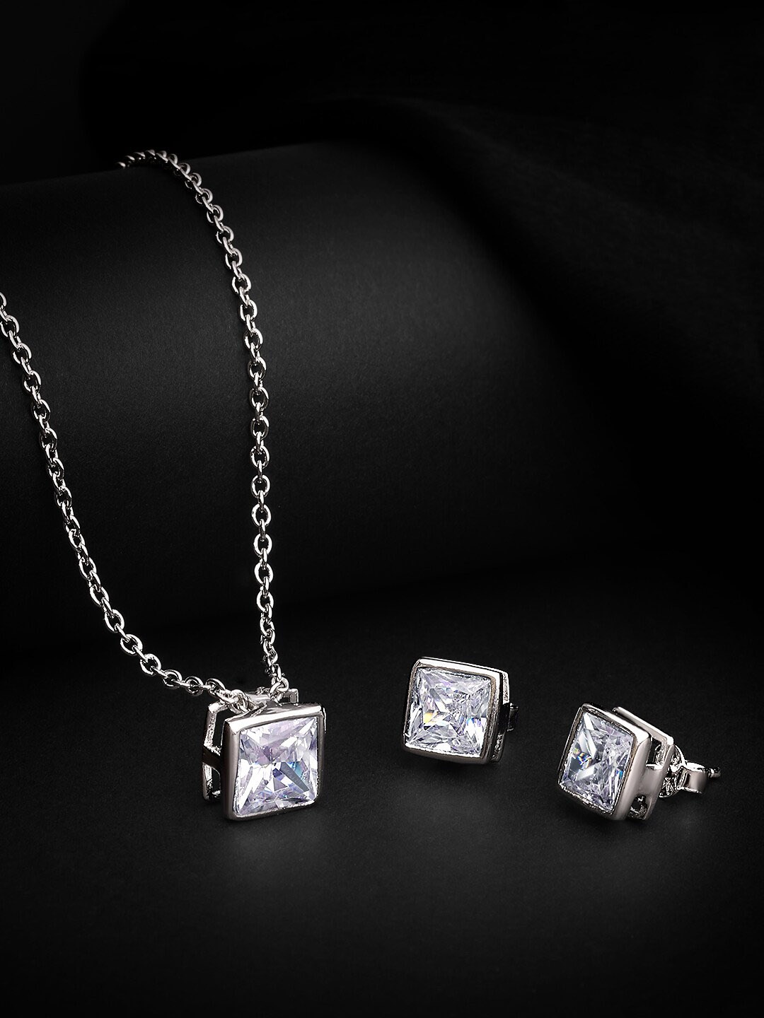 

ASMITTA JEWELLERY 925 Sterling Sliver Rhodium-Plated Cubic Zirconia Studded Jewellery Set, Silver