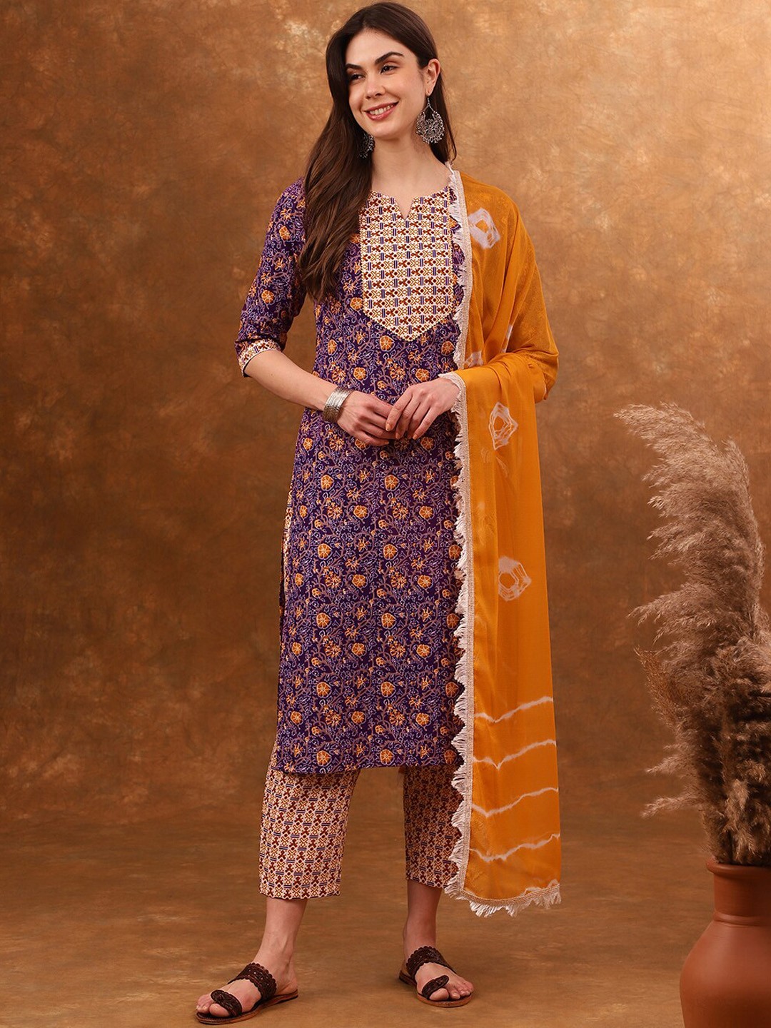 

MOKOSH Printed Regular Kurta with Trousers & Dupatta, Violet