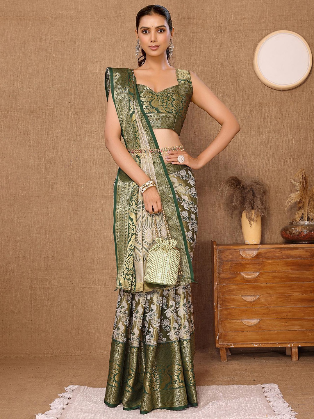 

HERE&NOW Woven Design Silk Cotton Zari Saree, Green
