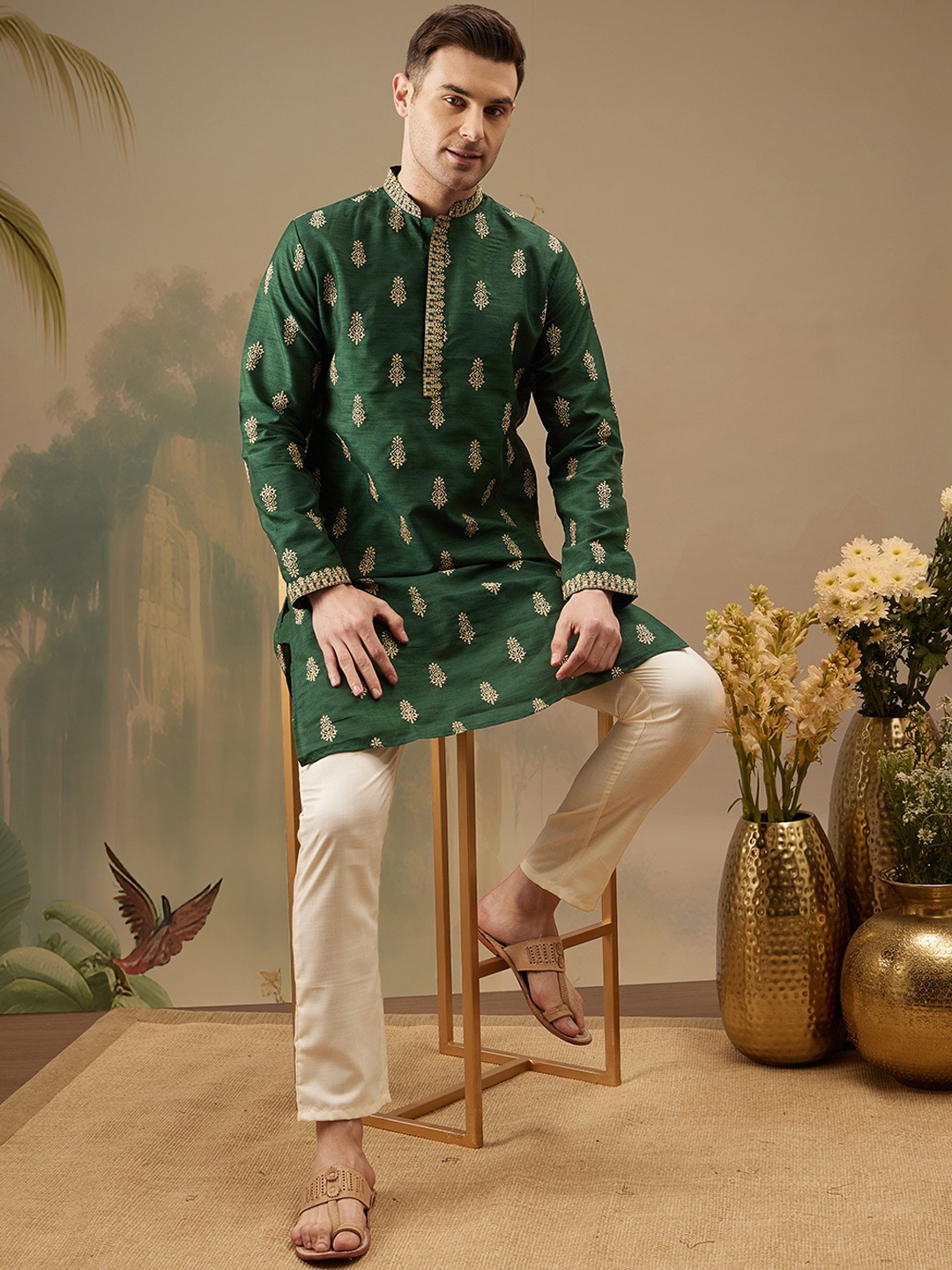 

Molly & Michel Mandarin Collar Long Sleeves Ethnic Motifs Embroidered Kurta with Pyjama, Green