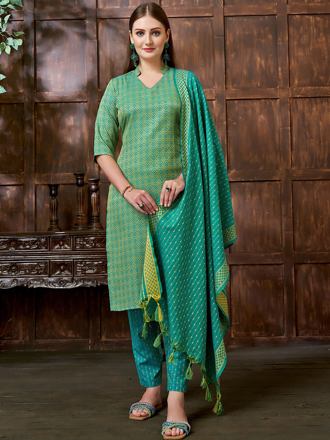 

KALINI Woven Design Kurta with Trousers & With Dupatta, Green