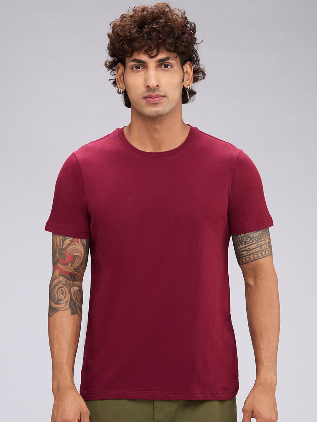 

NOIRA Round Neck Short Sleeves Cotton T-shirt, Maroon