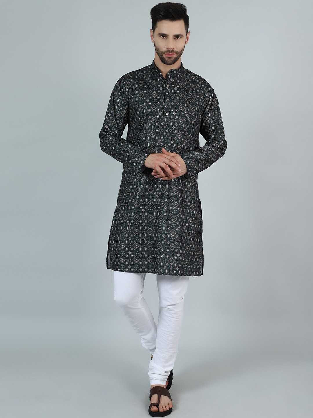 

Wintage Ethnic Motifs Printed Straight Kurta With Pyjamas, Green