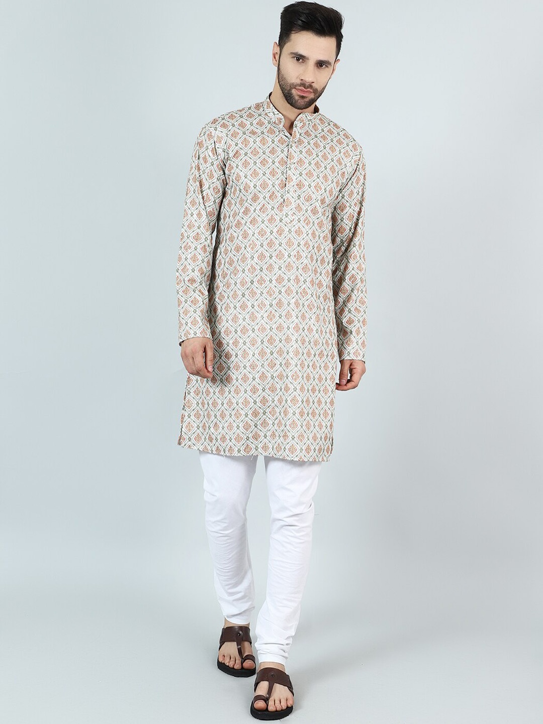 

Wintage Ethnic Motifs Printed Straight Kurta With Pyjamas, Green