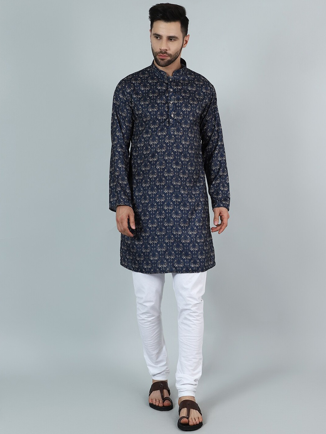 

Wintage Ethnic Motifs Printed Straight Kurta With Pyjamas, Blue