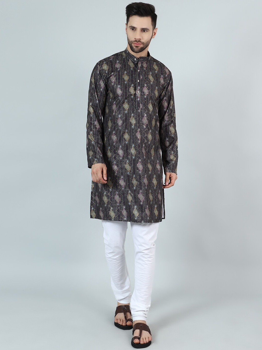 

Wintage Ethnic Motifs Printed Mandarin Collar Long Sleeves Straight Kurta with Pyjama, Brown