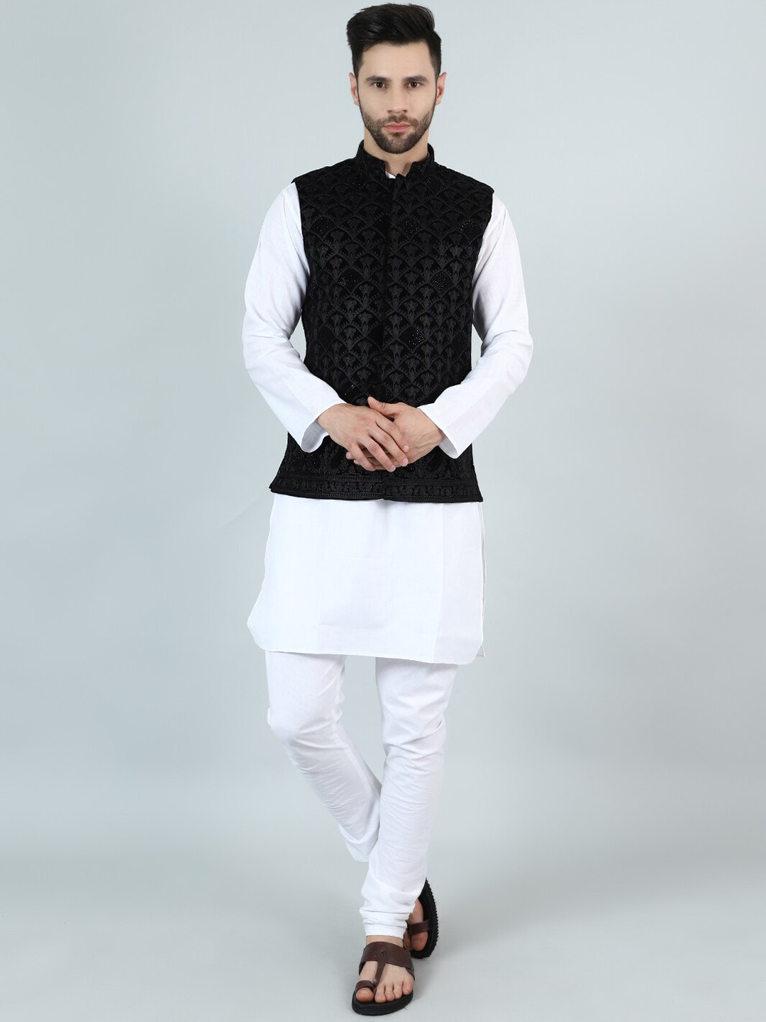 

Wintage Embroidered Velvet Nehru Jacket, Black