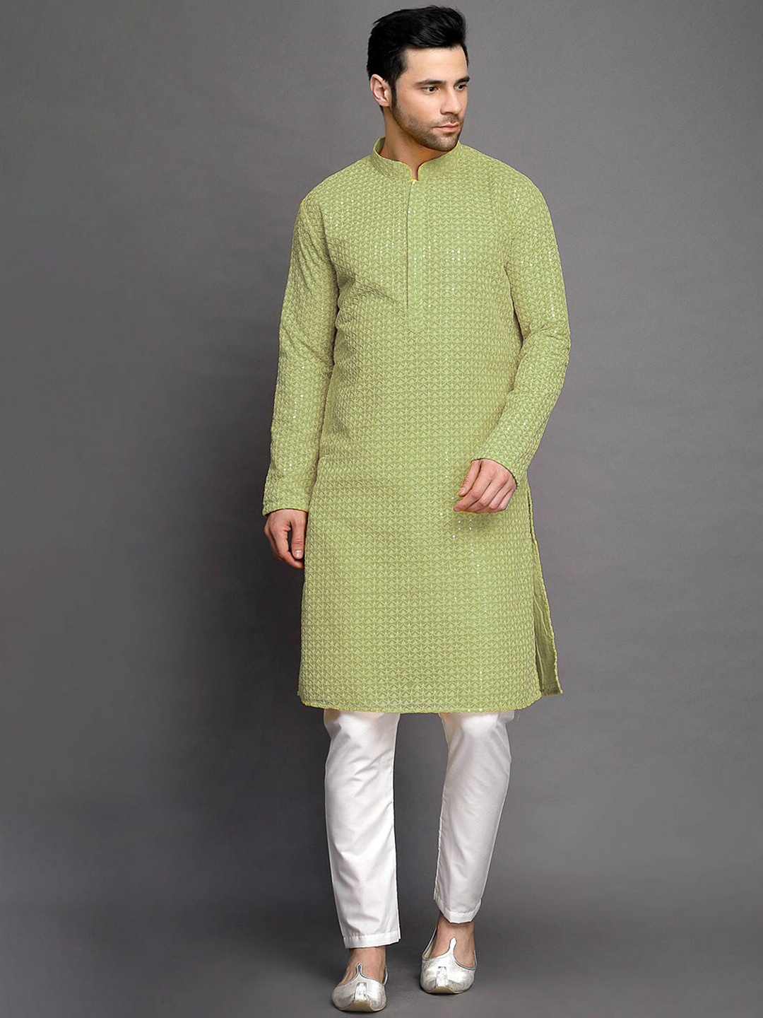 

Utsav Fashion Embroidered Regular Kurta with Pyjamas, Olive