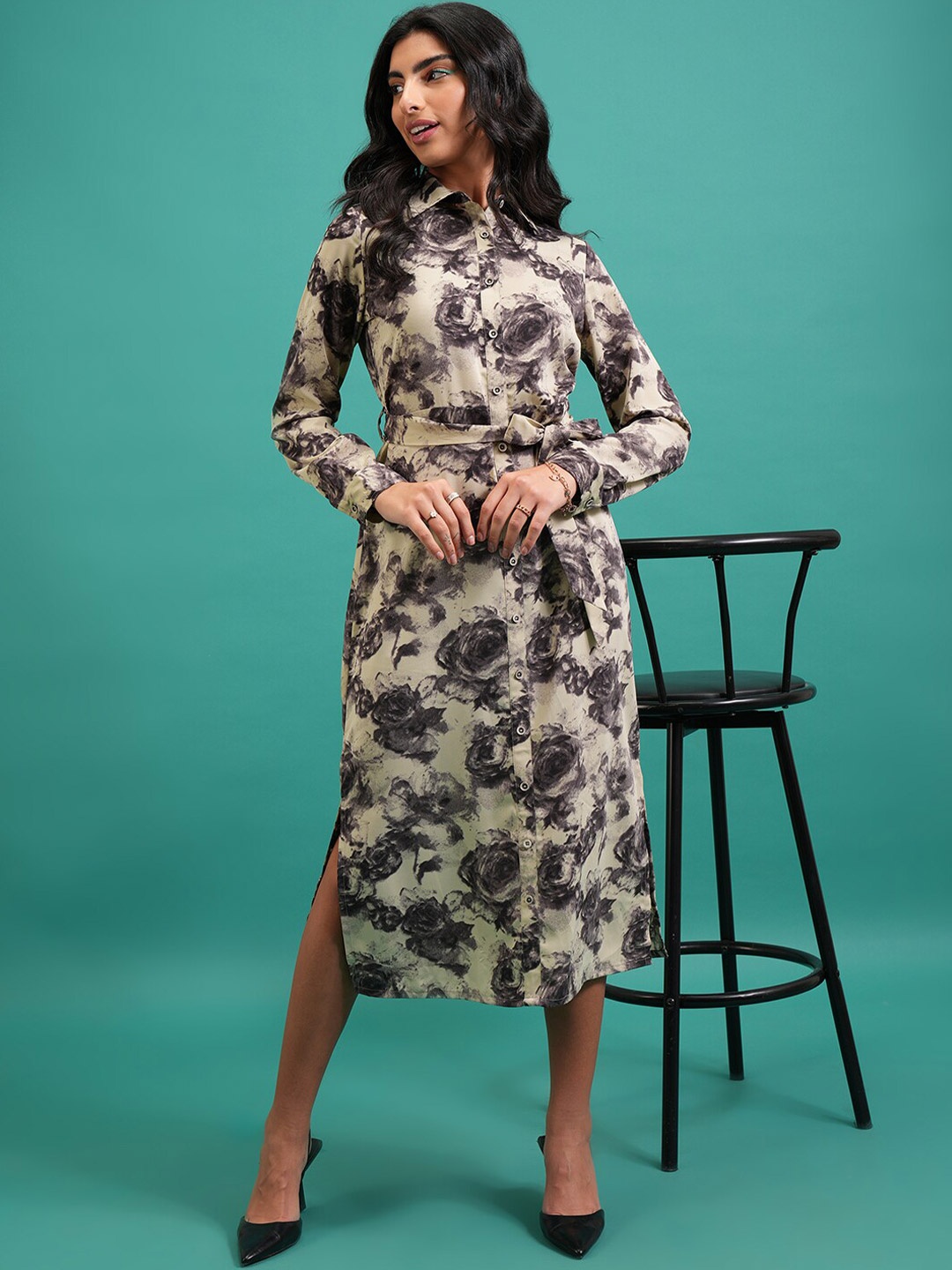 

Tokyo Talkies Off White Floral Printed Cuffed Sleeves Shirt Midi Dress