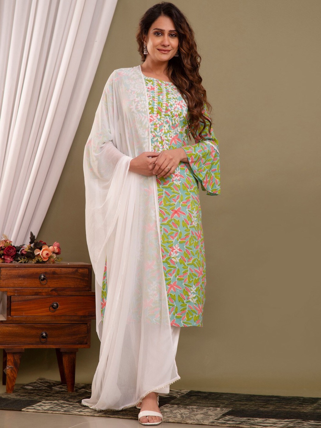 

PURVIJA KURTIES Round Neck Floral Embroidered Regular Thread Work Kurta Set, Olive