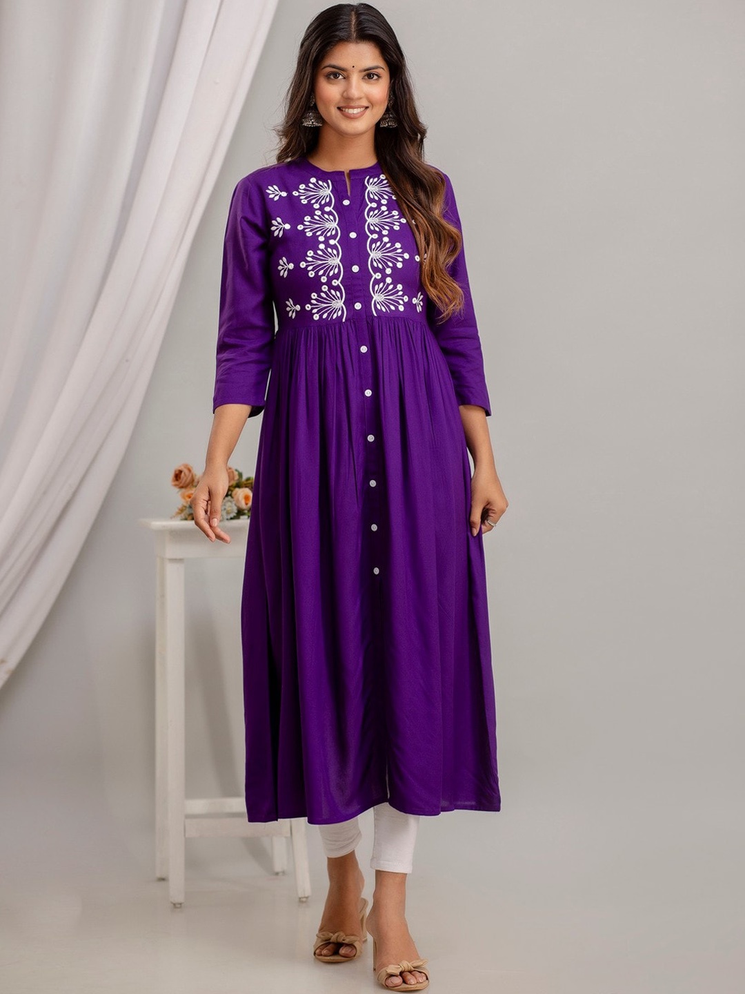 

PURVIJA KURTIES Floral Embroidered Thread Work Anarkali Kurta, Violet