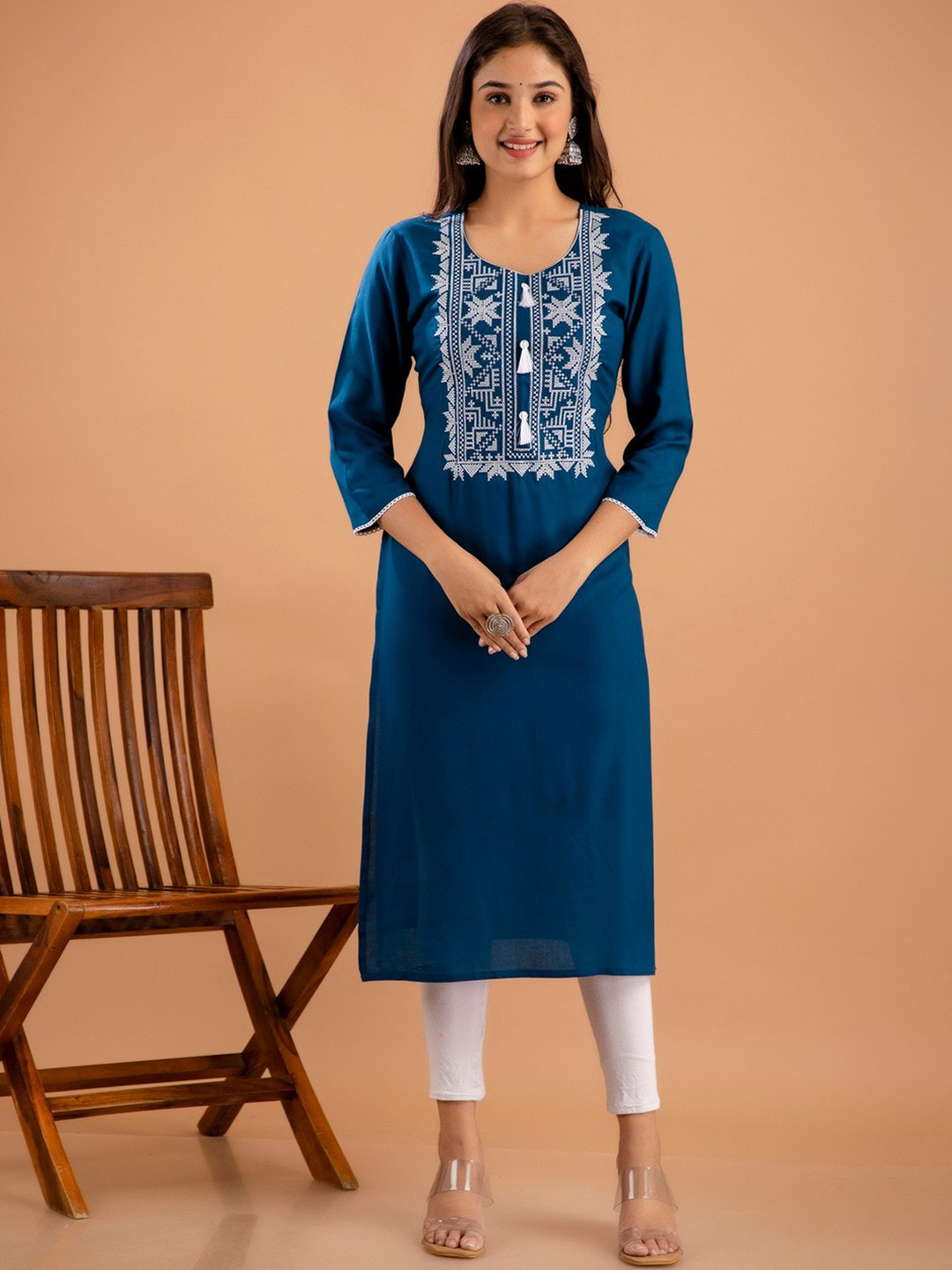 

PURVIJA KURTIES Ethnic Motifs Embroidered Strigth Kurta, Blue