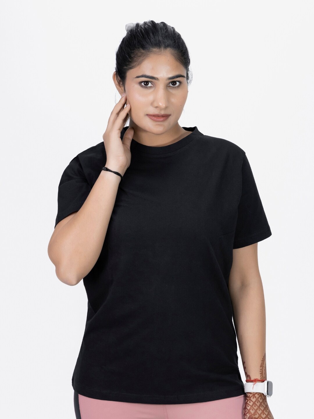 

FLURR Round Neck Cotton T-shirt, Black