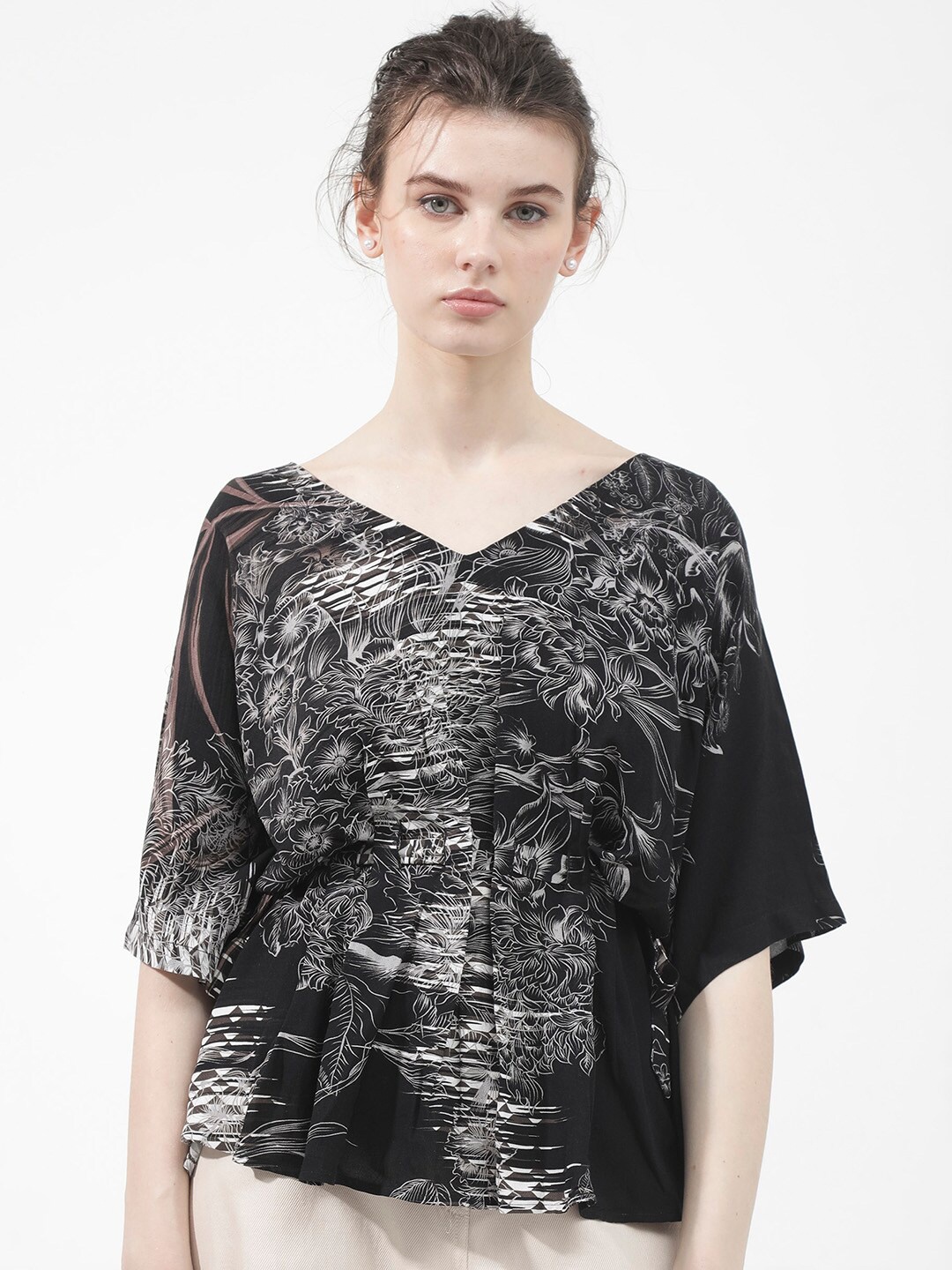 

RAREISM Printed Kimono Sleeve V-Neck Cinched Waist Top, Black