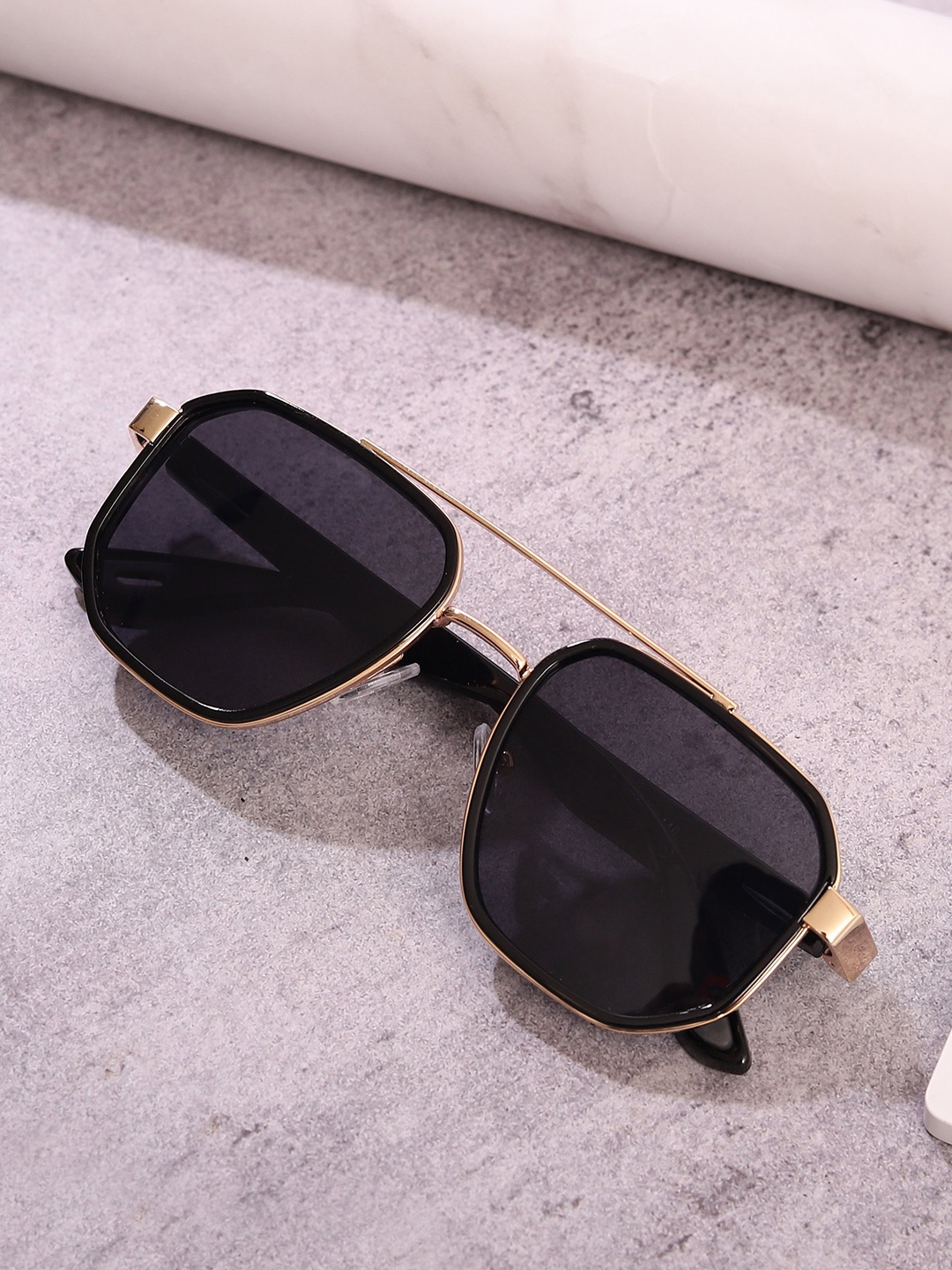 

The Roadster Lifestyle Co. Black Unisex Square Sunglasses With UV Protected Lens