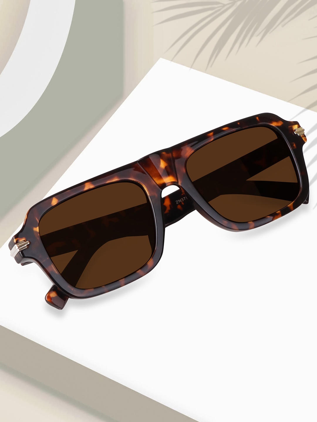 

Peter Jones Eyewear Unisex Oversized Sunglasses with UV Protected Lens 3754DA, Brown