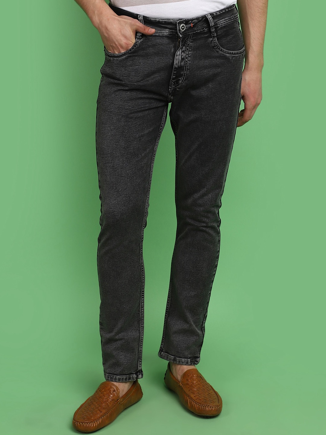 

V-Mart Men Slim Fit Mid-Rise Cotton Jeans, Grey