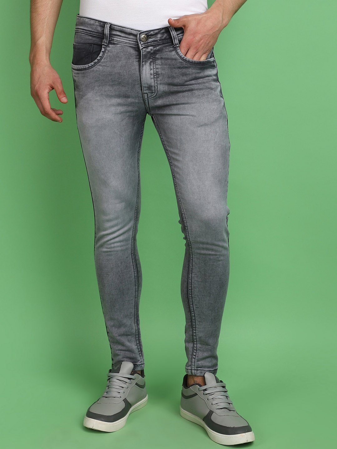 

V-Mart Men Mid-Rise Heavy Fade Cotton Jeans, Grey