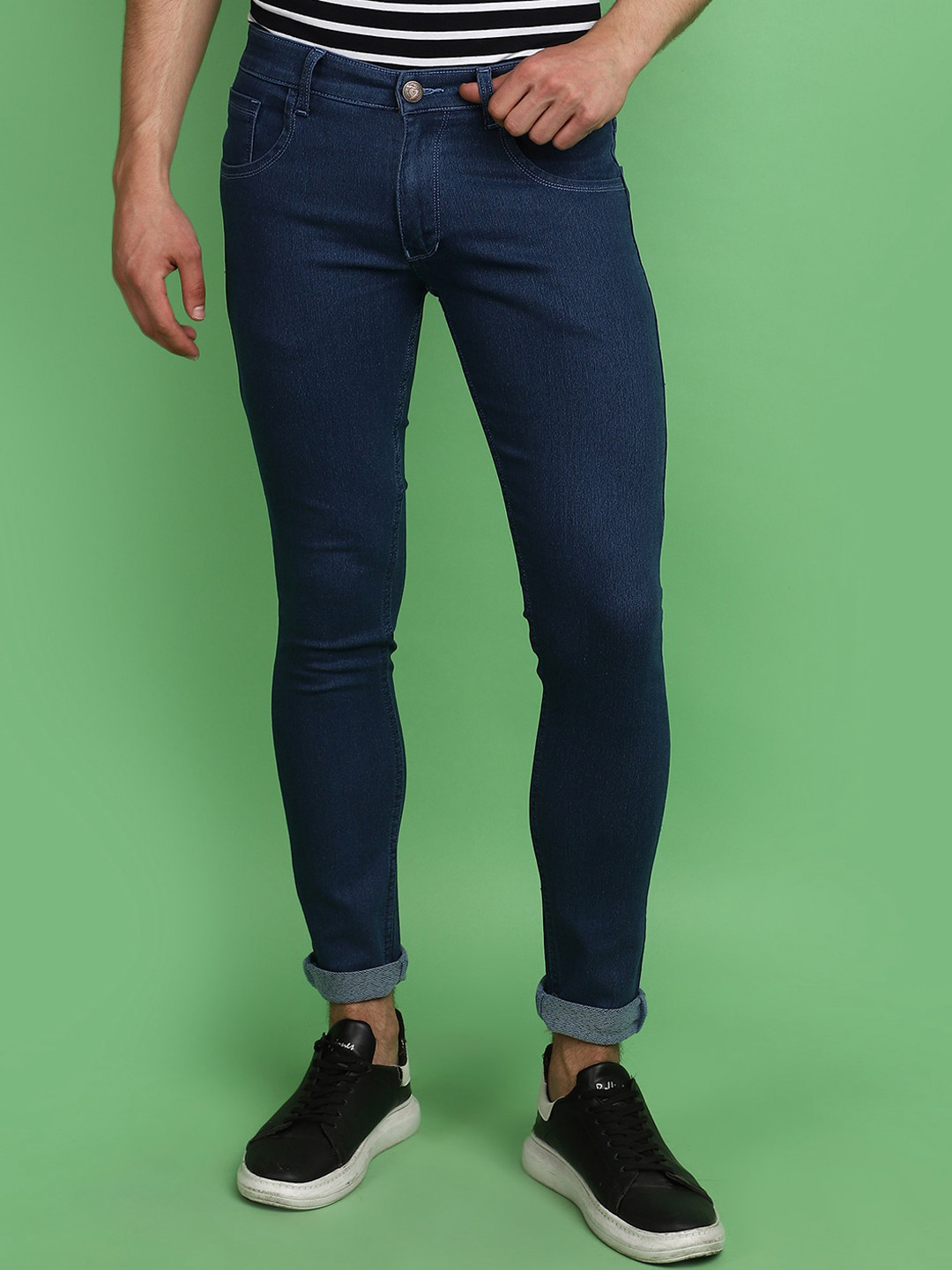 

V-Mart Men Mid-Rise Slim Fit Clean Look Cotton Jeans, Blue