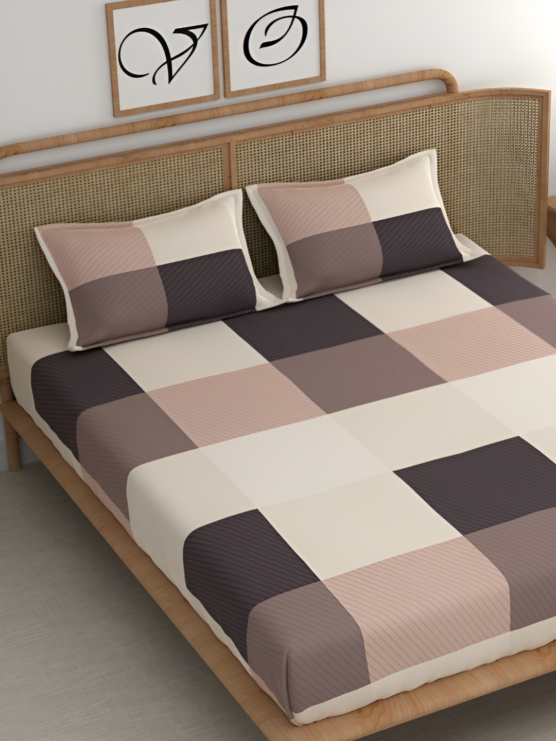 

CHHAVI INDIA brown & Beige Geometric Print 210 TC King Bedsheet with 2 Pillow Covers