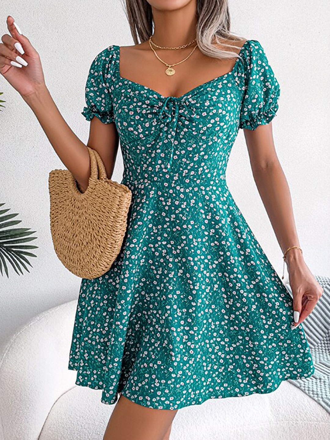 

StyleCast x Revolte Floral Print Puff Sleeve Fit & Flare Dress, Green