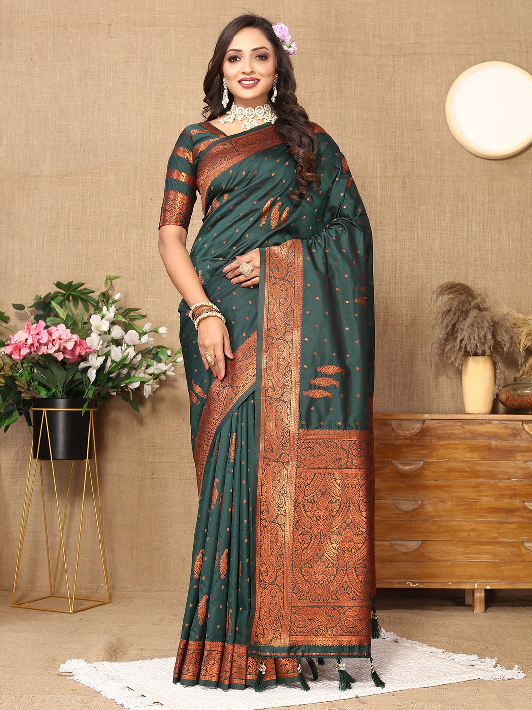 

bansari textiles Ethnic Motifs Zari Silk Cotton Banarasi Saree, Green