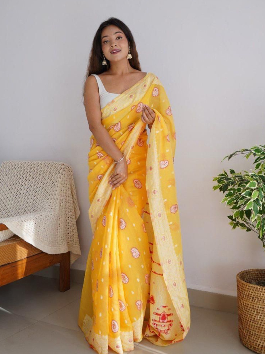 

FABIAN FASHION Paisley Woven Design Silk Cotton Banarasi Saree, Yellow