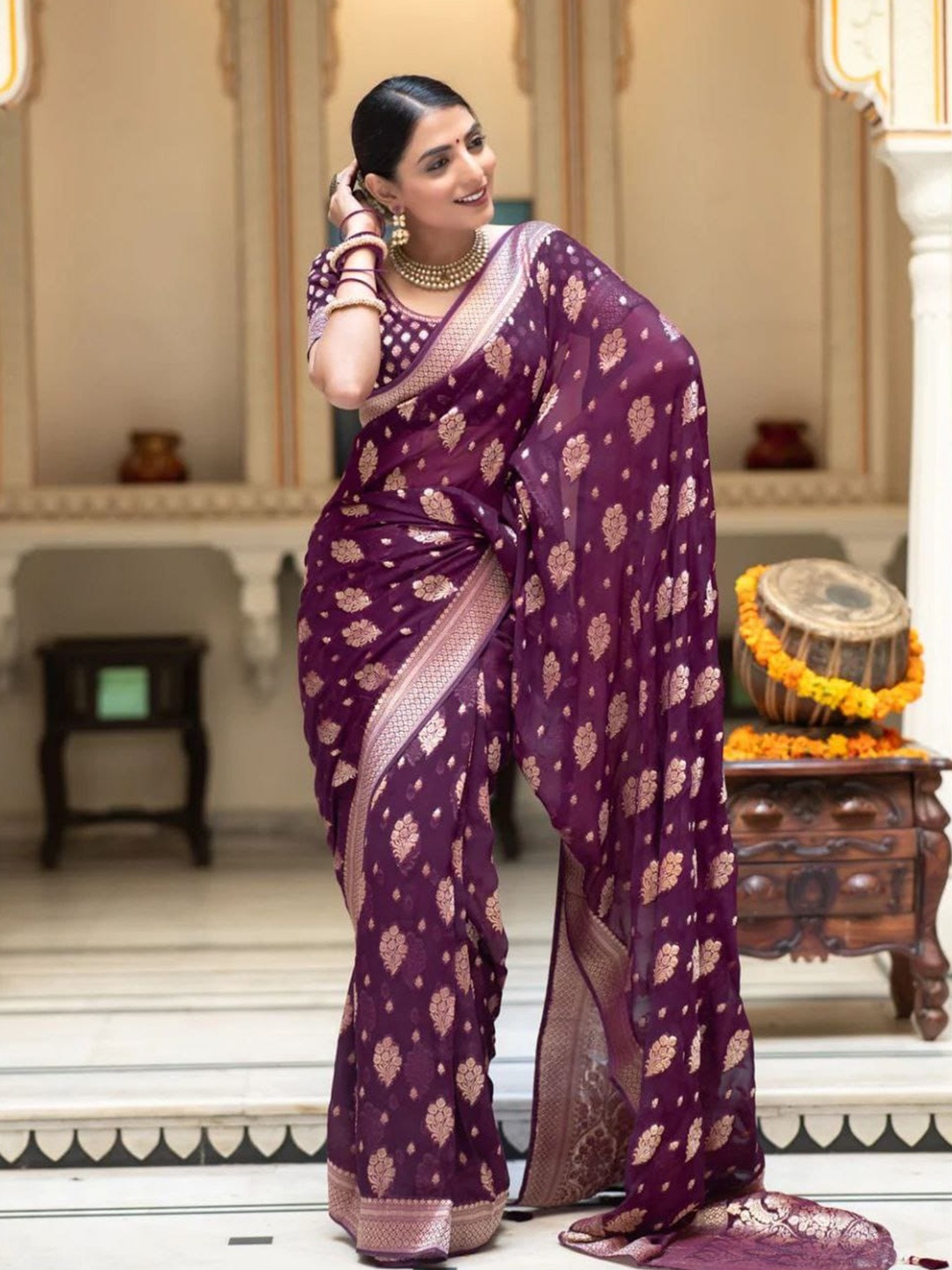 

FABIAN FASHION Ethnic Motifs Woven Design Zari Silk Cotton Banarasi Saree, Purple