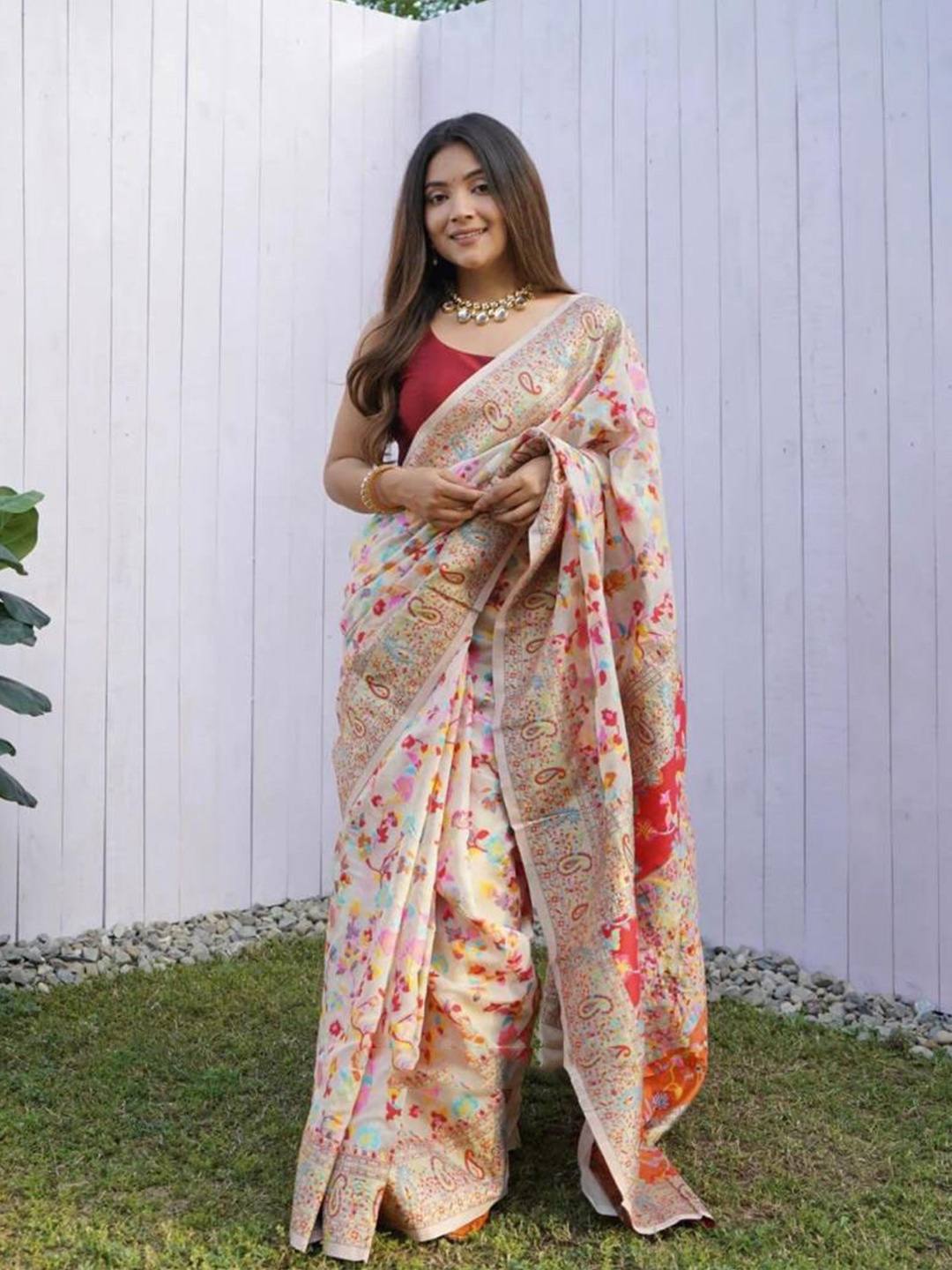 

FABIAN FASHION Woven Design Zari Silk Cotton Kanjeevaram Saree, White