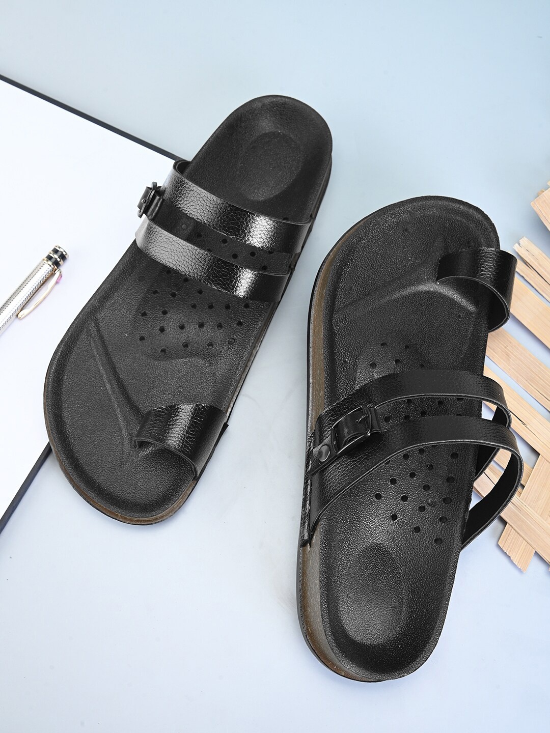 

FOUR STAR TRUCK SALES Men Comfort Sandals, Black