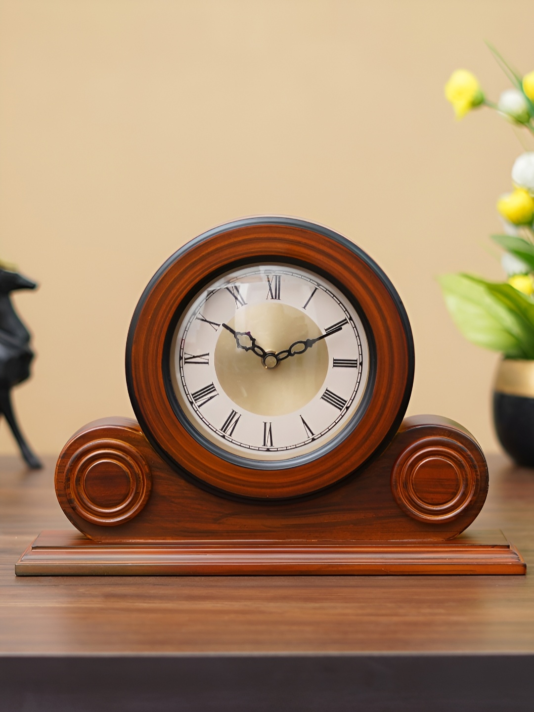 

Craft Smith Brown Textured Round Wooden Traditional Table Clock