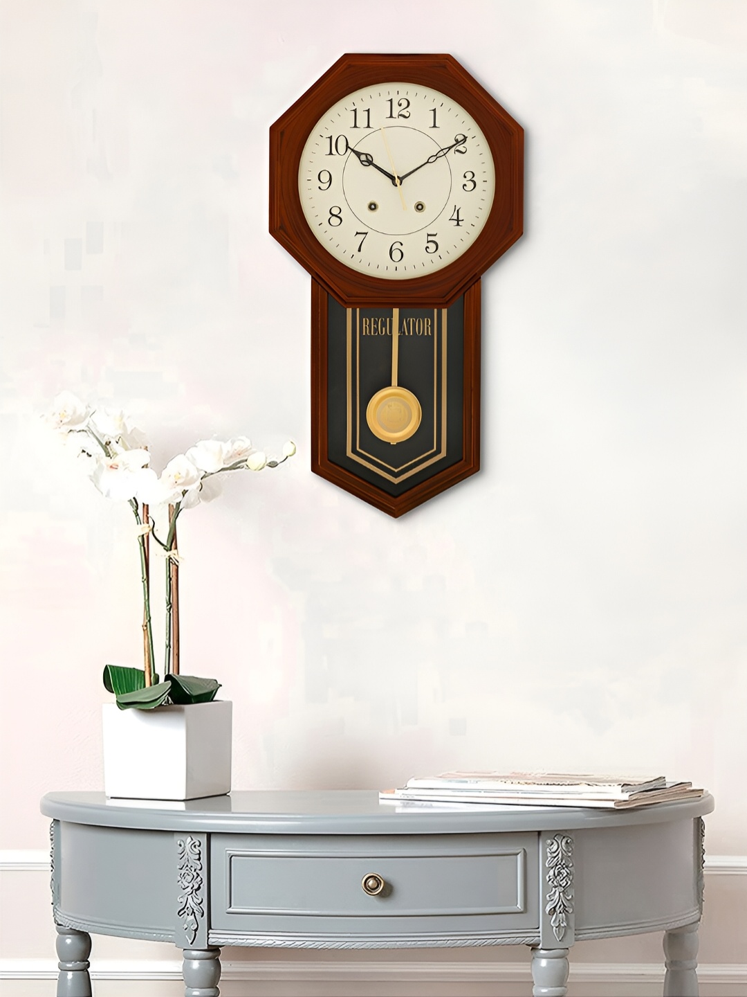 

Craft Smith Brown Textured Geometric Shaped Wooden Traditional Wall Clock