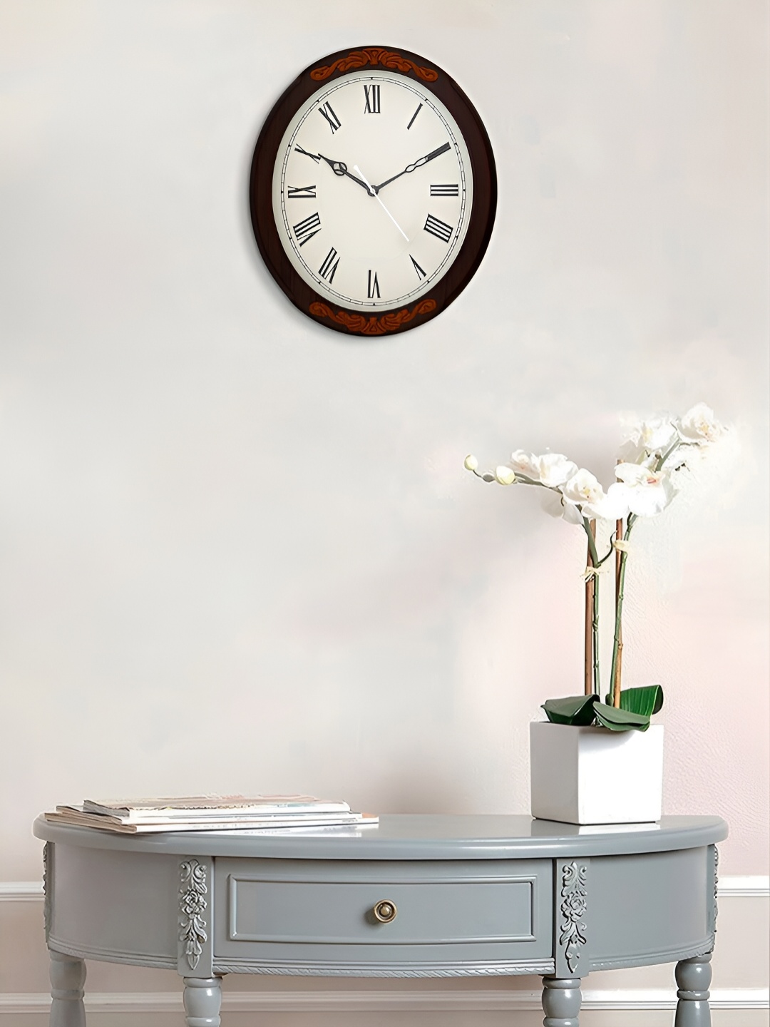 

Craft Smith Brown Round Wooden Traditional Wall Clock