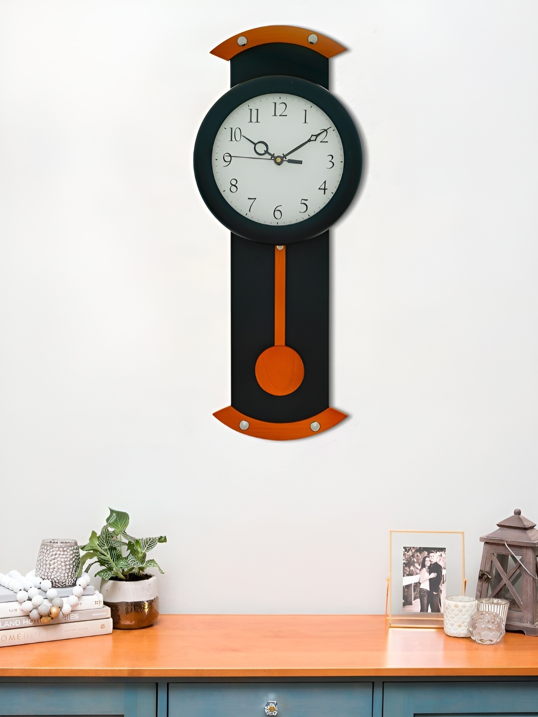 

Craft Smith Black Round Traditional Pendulum Wall Clock