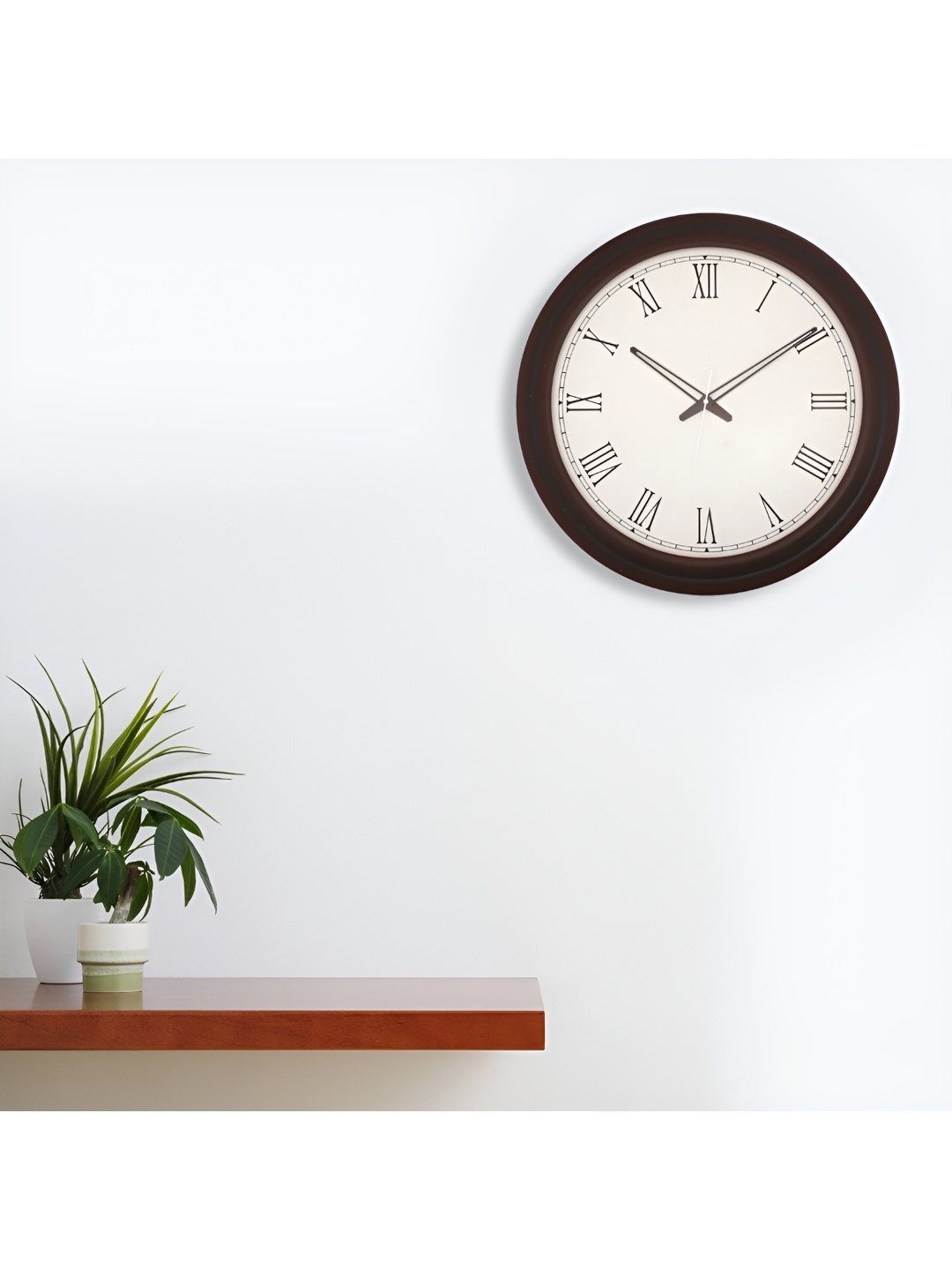 

Craft Smith Brown Round Shaped Wooden Traditional Wall Clock