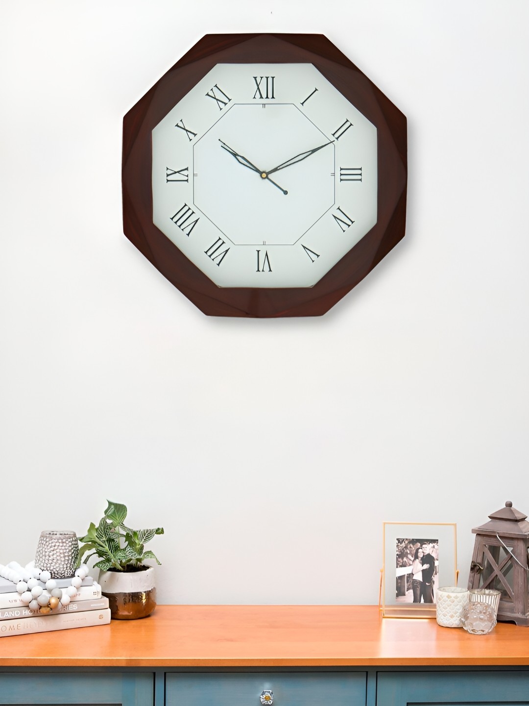 

Craft Smith Brown & White Geometric Wooden Traditional Analogue Wall Clock